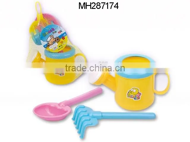 plastic summer toy beach bucket with accessory set