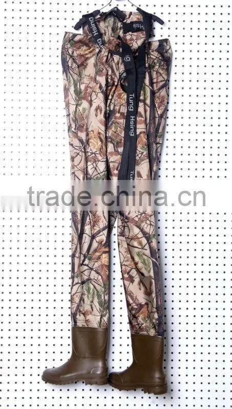 2016 Popular design fashion style waterproof trousers and boot for fishing