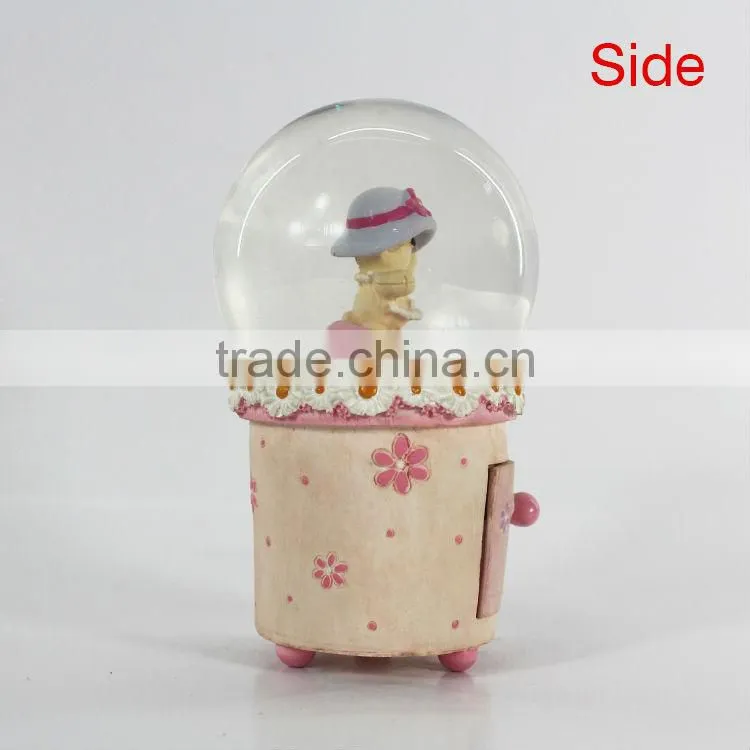 Resin souvenir snowflake snow globe