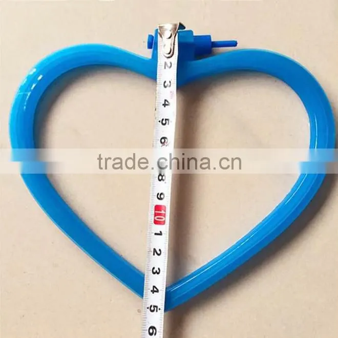 China Colorful Plastic Heart Design Hand Embroidery Cross Stitch Hoops