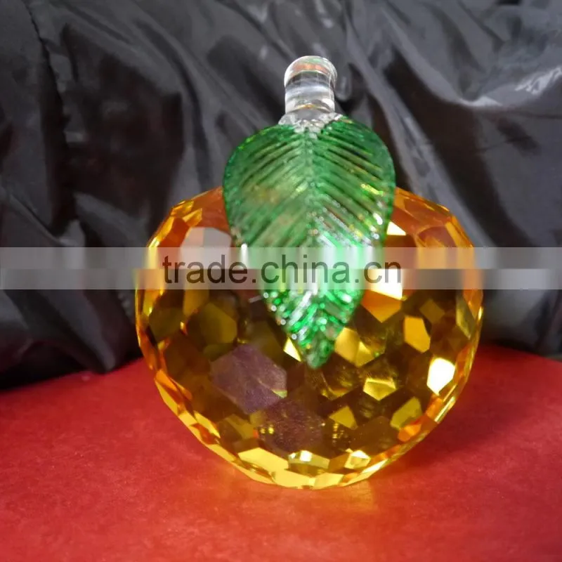 Cheap Crystal Apple With Green Leaf,Clear Crystal Apple for Wedding Souvenir or Gift