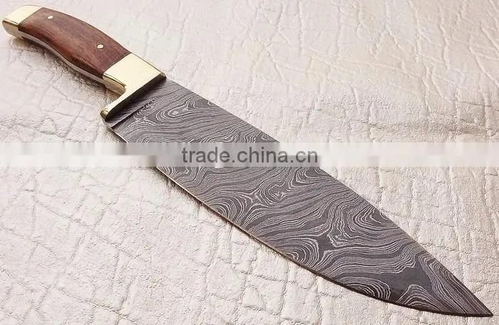 Custom handmade chefJungle knife with wood Handel