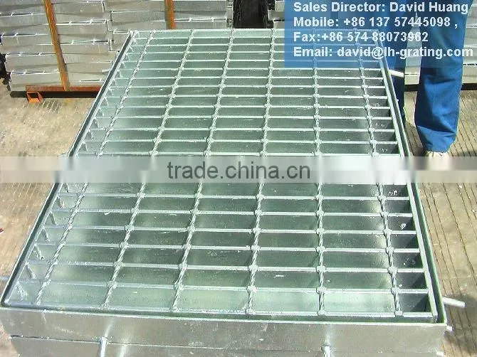 galvanized trench floor grating