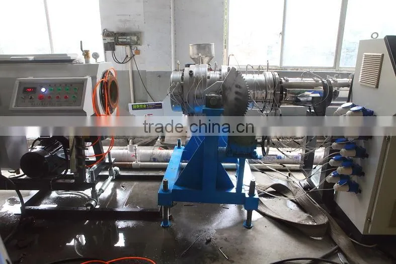 HDPE plastic pipe production line/making machine/pe pipe extrusion line