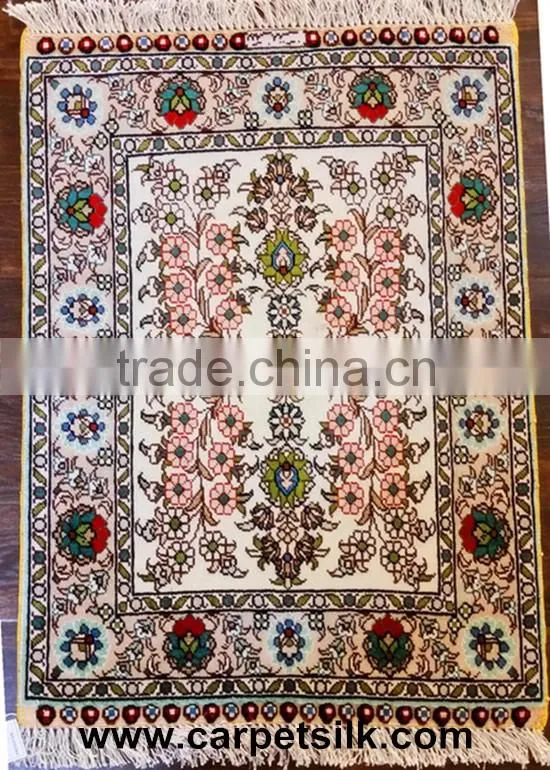 muslim customized prayer silk rug happy design silk rug whosale silk carpet small rug factory whosale rug