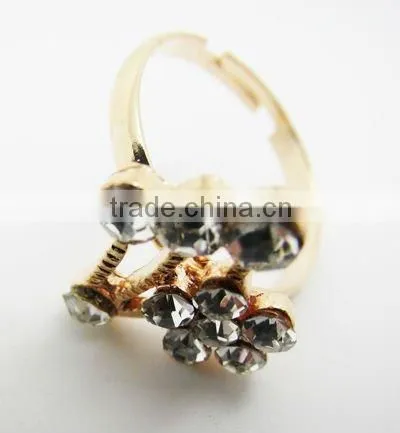 Fashion rhinestone flower rings,Finger ring for women,2013 new design rings
