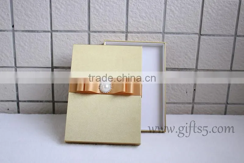 Beautiful gold Wedding Invitation Favour Gift Boxes For Best Chocolate Packaging