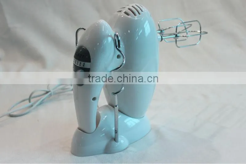electric hand mixer