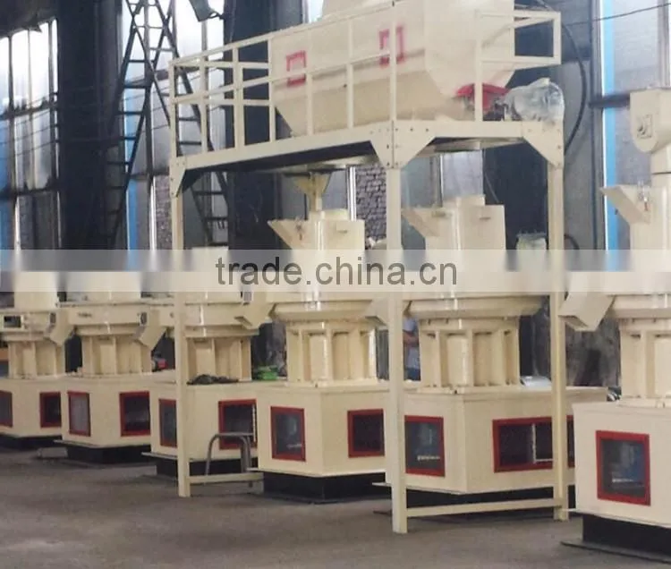 1000kg/h-5000kg/h High productivity Ring die mold biomass wood pellet machine