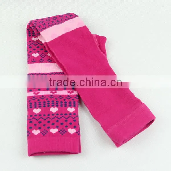 Lovely baby leggings with fashion pattern