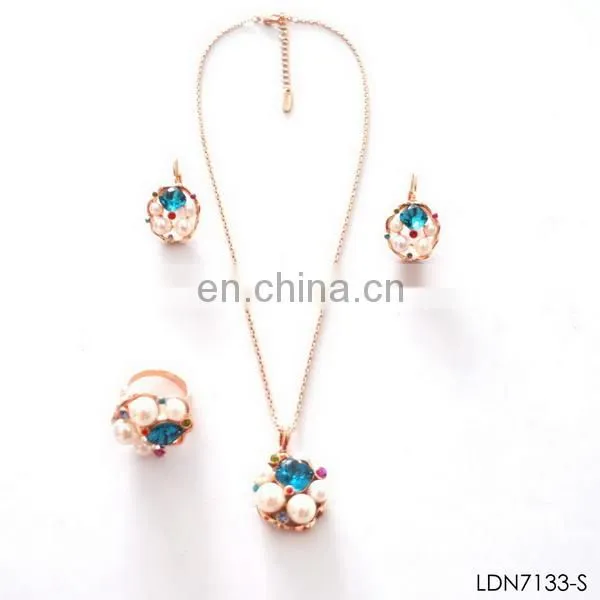 Gold plated enchanting party flower crystal jewelry set
