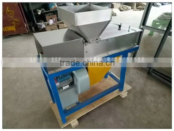 Samll roasted red peanut skin removing peeler machine for sale price