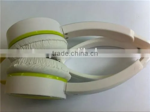 Foldable stereo headphones