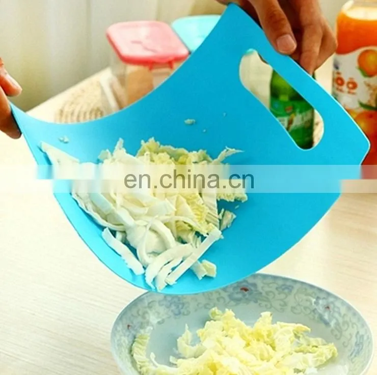 Customized logo PP Kitchen Flexible Cutting Board
