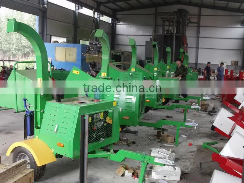 22HP diesel mobile wood chipper machine