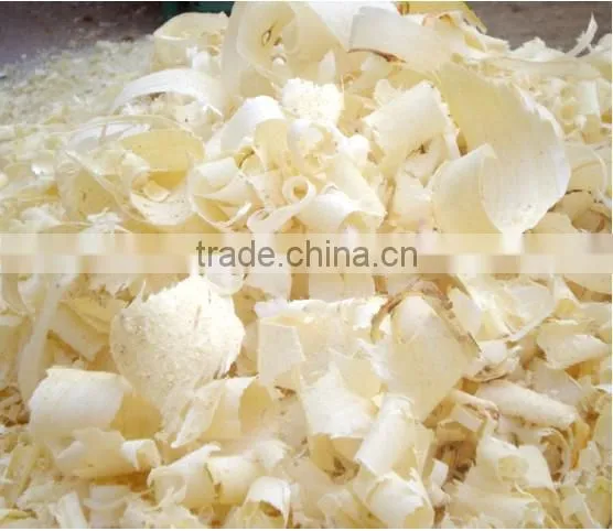 Finely processed wood log/branch shaver machine