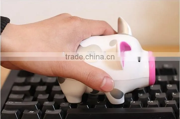 vacuum cleaner handy battery powered mini Fly pig cyclonic vacuum cleaner