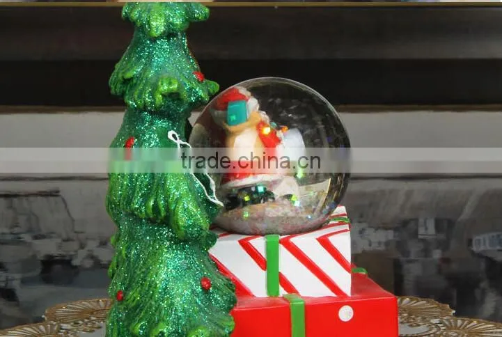 High-end decoration Snow globe Polyresin Snow globe with Music Box