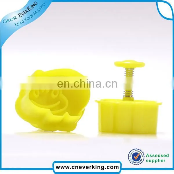 clear carton design plastic cookie cutter