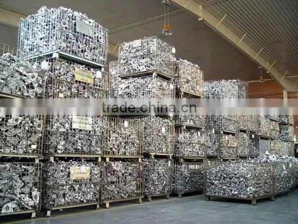 Warehouse stackable wire mesh storage container