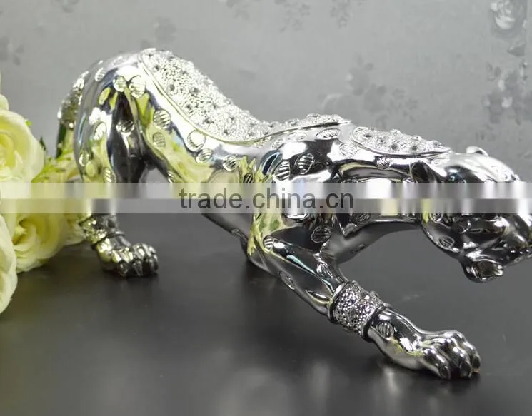 Resin shell leopard sculpture home decor