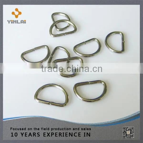 Decorative metal D ring for bag
