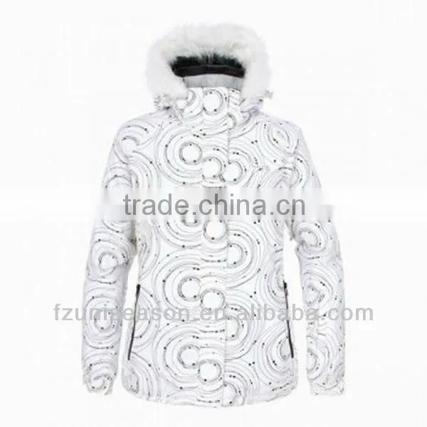 Kids ski jacket with fur hood