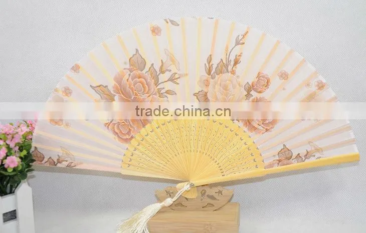 Popular Silk Fan Wedding Gift