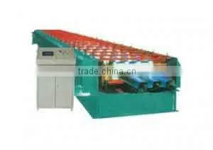 Floor deck roll forming machine
