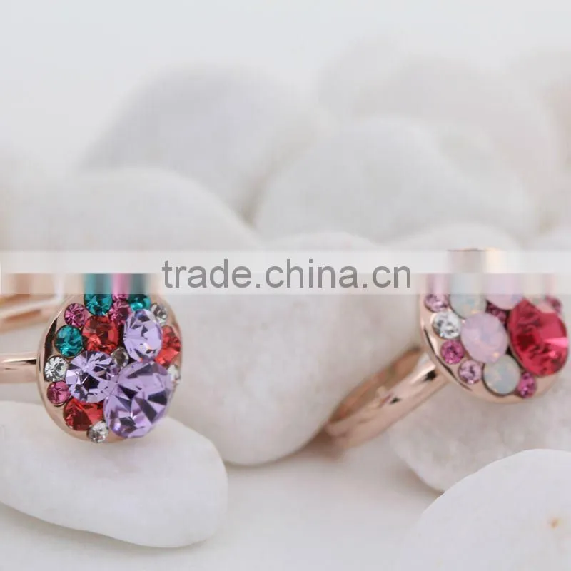 New Design shinning Crystal Finger Ring For Ladies 40055