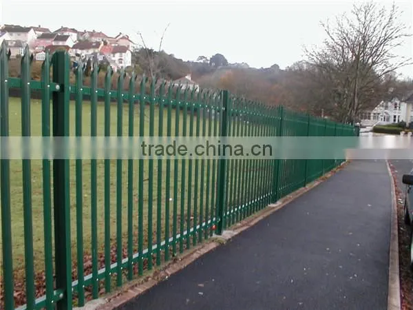 Polyester coated palisade fence