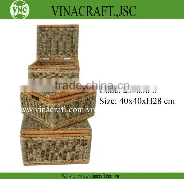 Storage basket for clothing
