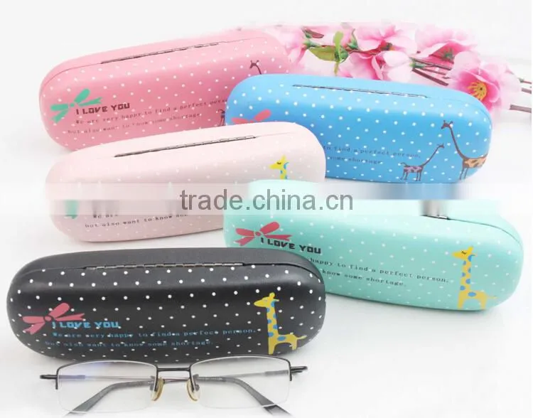 Supply fashion cute Cartoon Glasses case