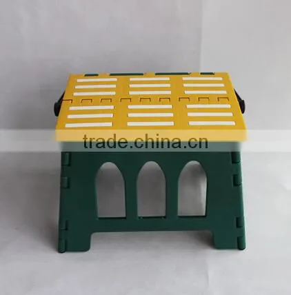 plastic foldable stool with handle