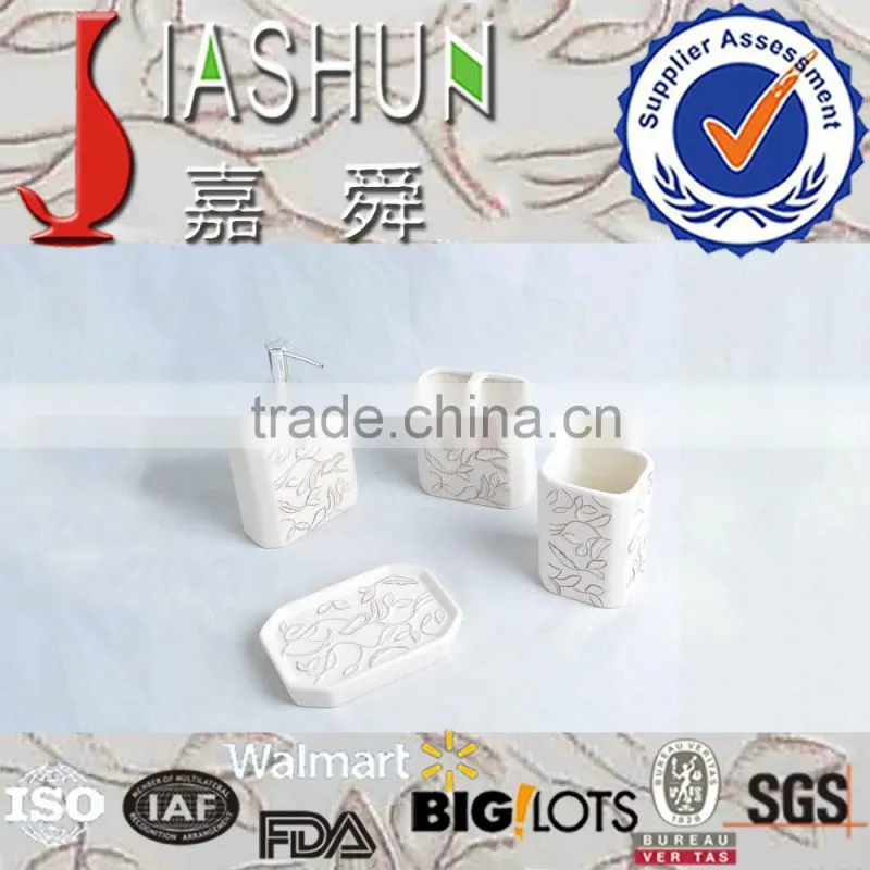 4 PC embossed design hand painting ceramic bathroom items