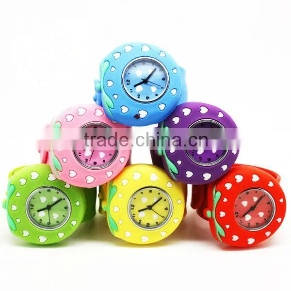 2013 new fashion Beautiful silicone slap watch