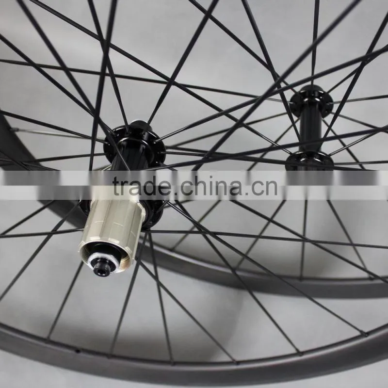 2015 700C carbon fiber clincher wide 23mm road bike wheelset with Basalt brake surface