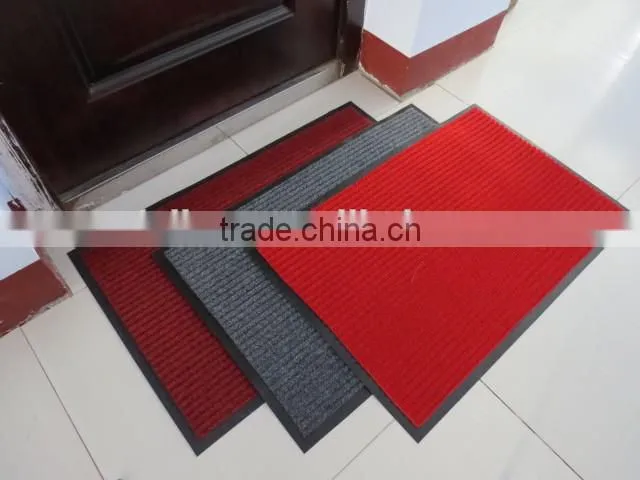 Thin-ribbed carpet/doormat with different colors