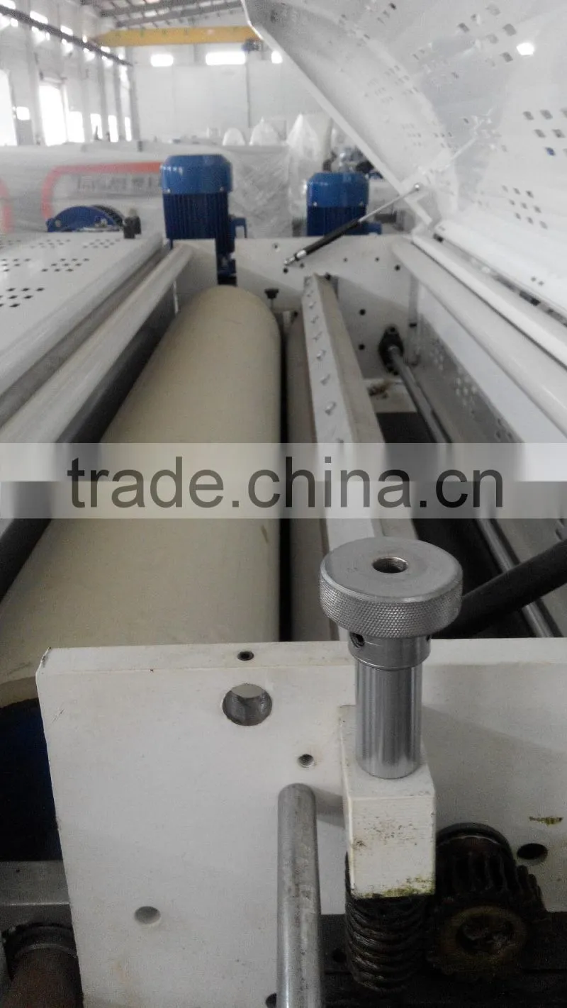 Filler coating machine used for fill the fibre or pore of board surface