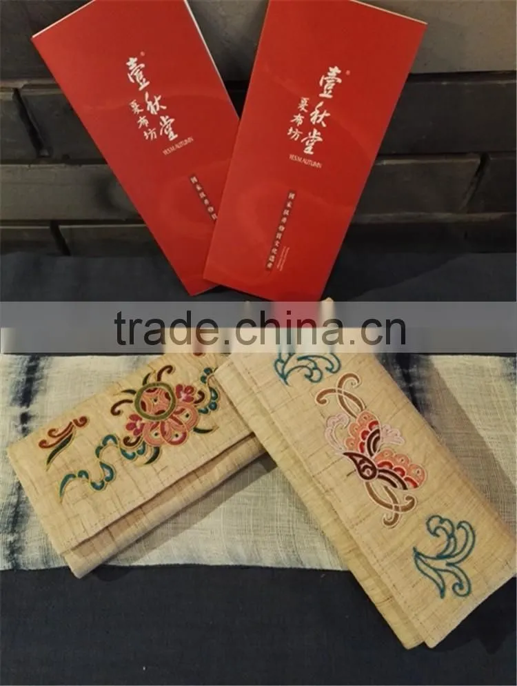 Ramie Fabric & horsetail-based embroidery lady Wallet