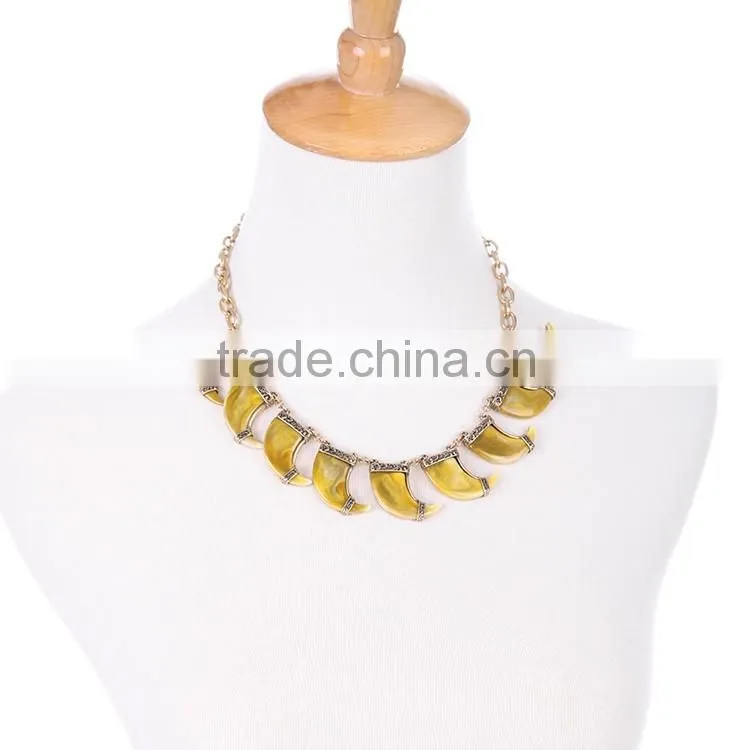 Cheap Wholesale Jewelry 2016 Latest Design Resin Pendant Necklace Multiple Pendants Necklace