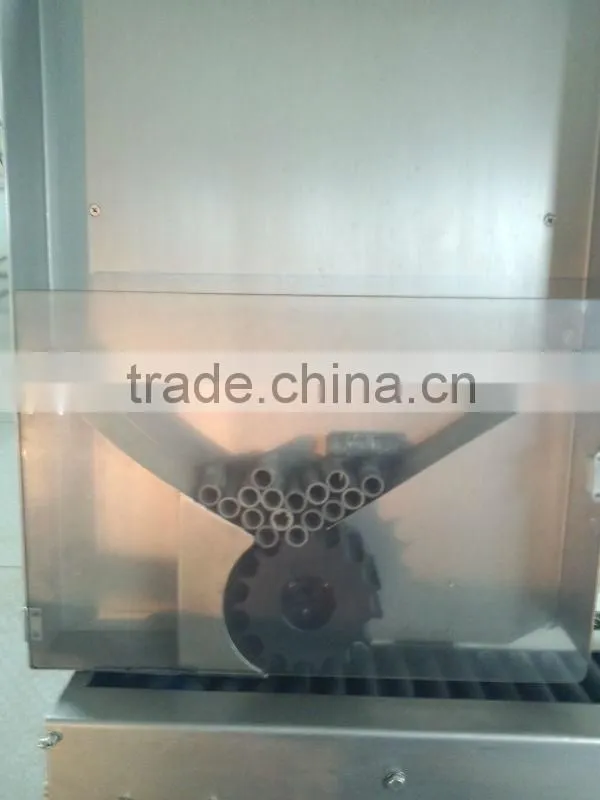 Horizontal self-adhesive labeller for cylinder, small roud thing