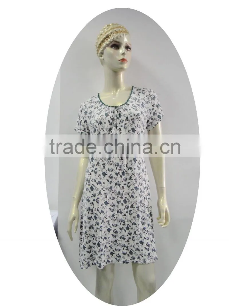 sexy and delicate sleeveless nightgown with pattern