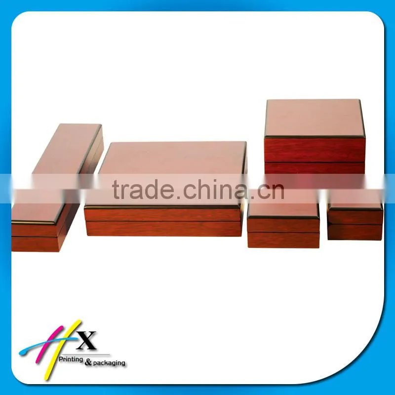customized classic jewelry display package wooden box