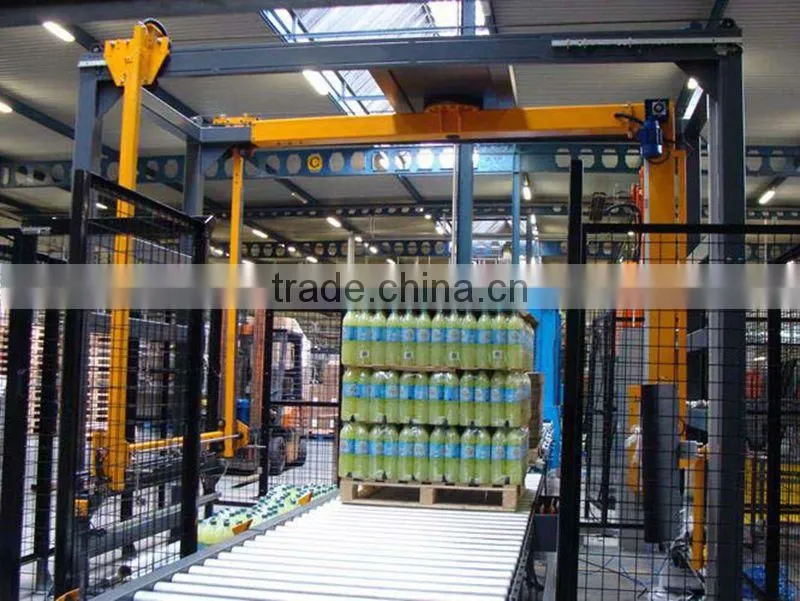 Rotary arm type fully automatic pallet wrapping machine