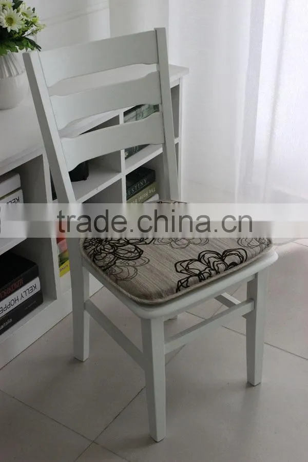 2015 Kikiland latest design cheap embroideried hemorrhoid seat cushion