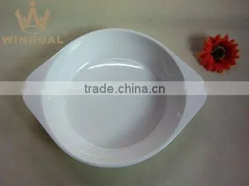 Ceramic and porcelain bakeware sets of 3