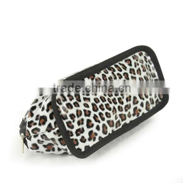 Pu cosmetic bag with leopard printing