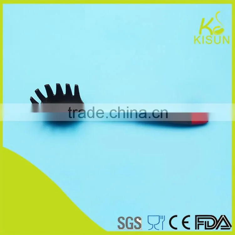 Eco-friendly low price nylon spaghetti scoop