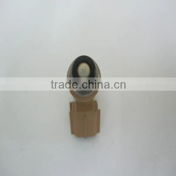 low price 12v Fuel injector assembly for Toyota Reiz Crown OEM 23209-0P050
